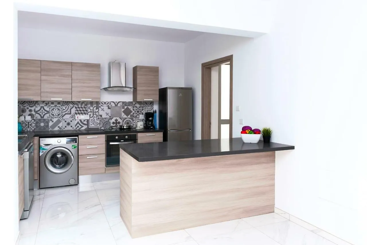 Villa Roberta Aya Napa 0*,  Kıbrıs